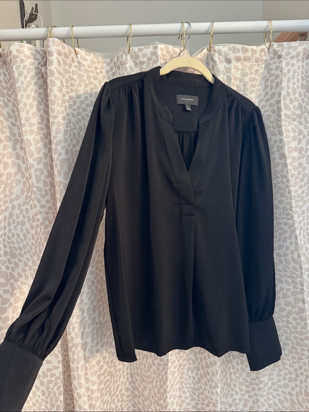 Banana Republic Black V-Neck Long Sleeve Blouse with Gathered Shoulders